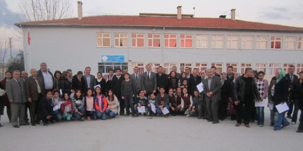 Teog’da Başarılı Olanlara Belge Ve Hediye Verildi