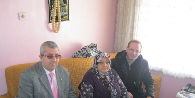 İzmit Belediyesi’den Yaşlılara Ziyaret