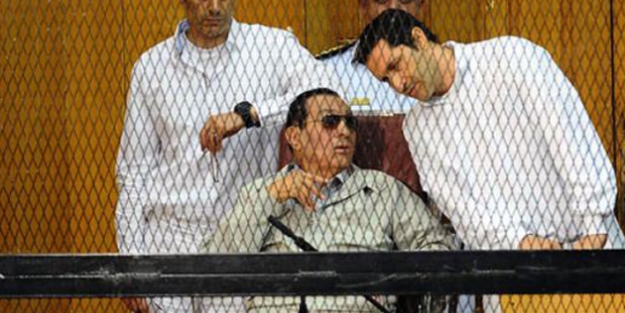 Mübarek’in oğullarına tahliye kararı