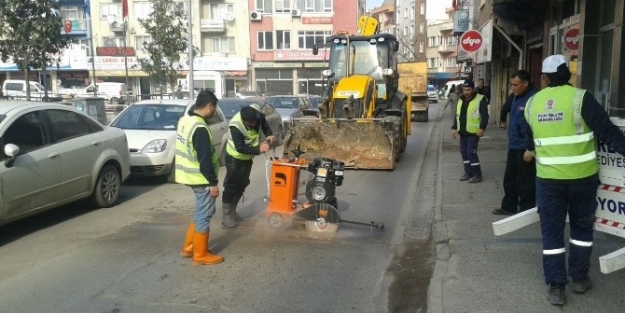 Karesi’de Bozuk Yol Kalmayacak