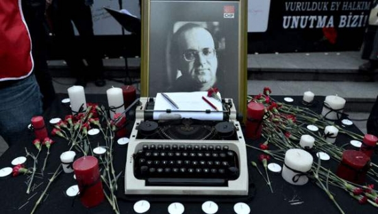 Uğur Mumcu'ya meşaleli anma yürüyüşü