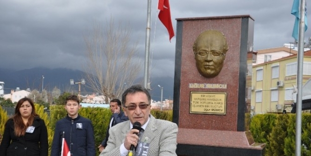 Uğur Mumcu, 22. Yılında Edremit’te Yoğun Bir Katılımla Anıldı