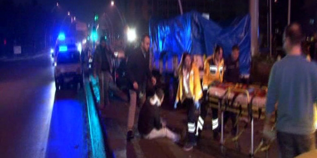 Freni patlayan kamyon araçları sürükledi