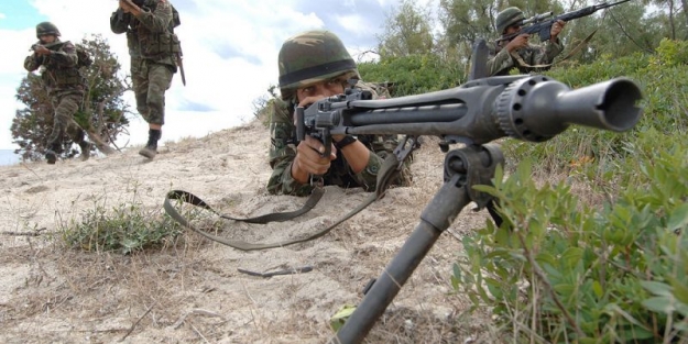 Asker fotoğrafı paylaşana hapis cezası!