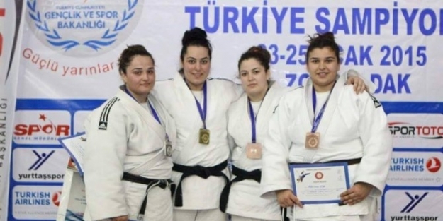Trabzon Judo Takımı Zonguldak’tan 4 Madalya İle Döndü