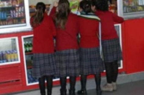 Lise kantininde skandal görüntü!