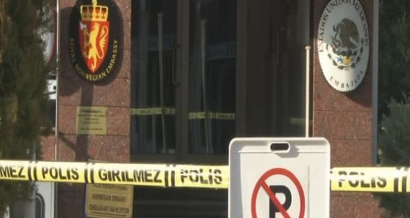 Büyükelçiliklerde panik!