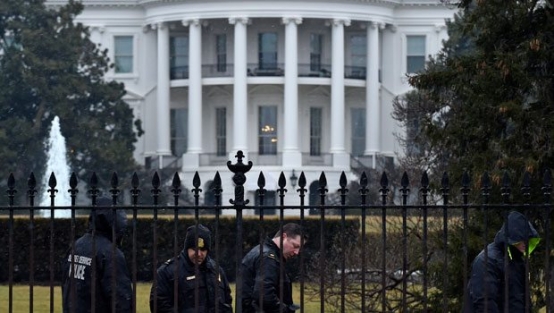 Beyaz Saray'da robot alarmı!