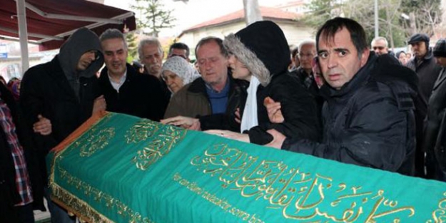 Minik Elif gözyaşlarıyla son yolculuğuna uğurlandı