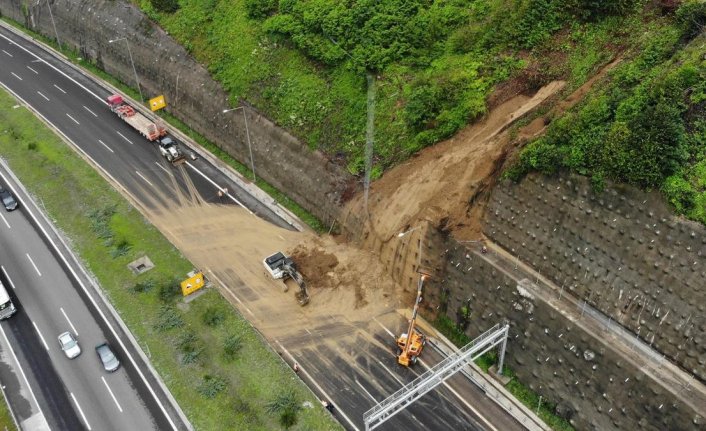 Toprak kayması! Bolu Dağı Tüneli, İstanbul yönü trafiğine kapatıldı