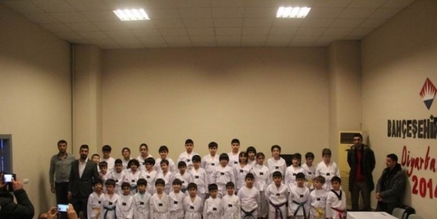 Diyarbakır Bahçeşehir Koleji’nde Taekwondo Terfi Sevinci