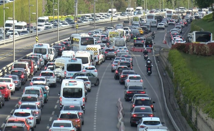 TÜİK: Trafiğe kaydı yapılan taşıt sayısı yüzde 5.3 azaldı