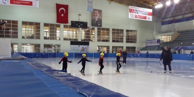 Short Track Federasyon Kupası Teşvik Yarışları Erzurum’da Yapıldı