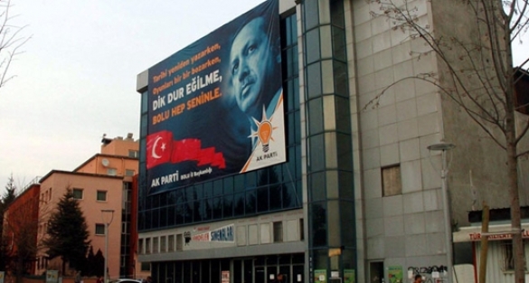 AKP'li başkanlara pankart cezası!