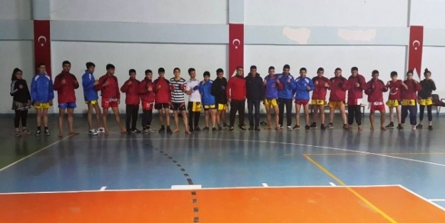 Tatvanlı 30 Sporcu Muaythai Bölge Şampiyonasi’na Katılıyor