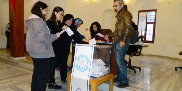 Tirilye'de mahalle meclisi seçimi