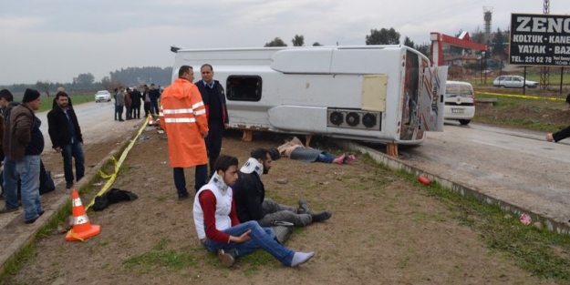 Yolcu otobüsü devrildi: 15 yaralı
