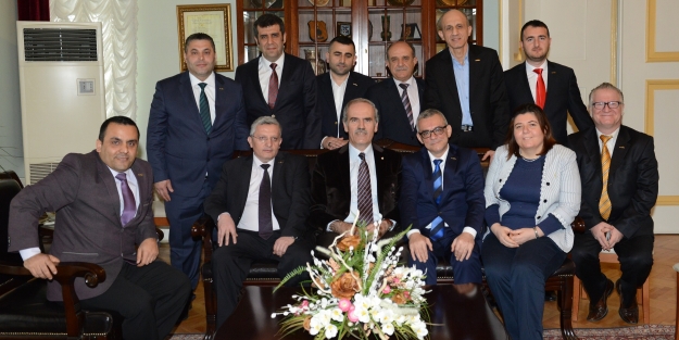 Büyükşehir'in eğitime desteği sürüyor