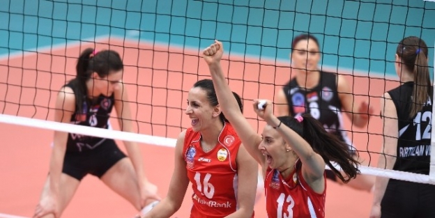 Vakıfbank, Grubu Lider Tamamladı