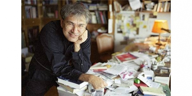 Orhan Pamuk Nilüfer'de