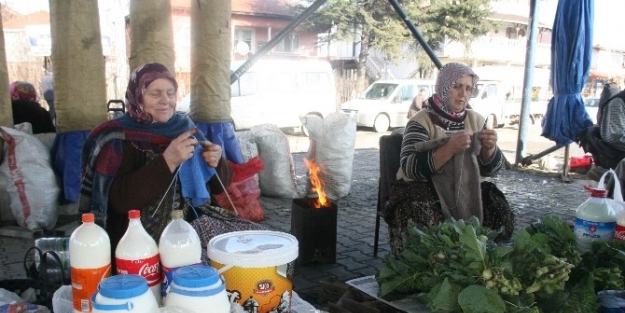 Köylü Kadınların 10 Parmağında 10 Marifet