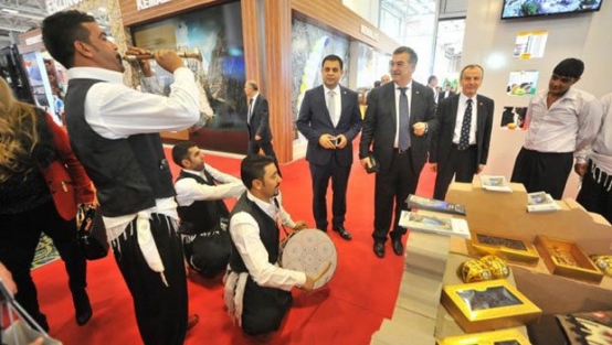 Vali sert çıktı! "Fuar değil pavyon olmuş"