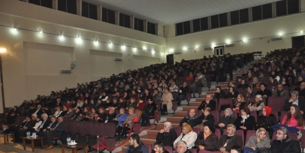 Edremit Türk Müziği Konservatuar Derneği Kış Konseri Yapıldı