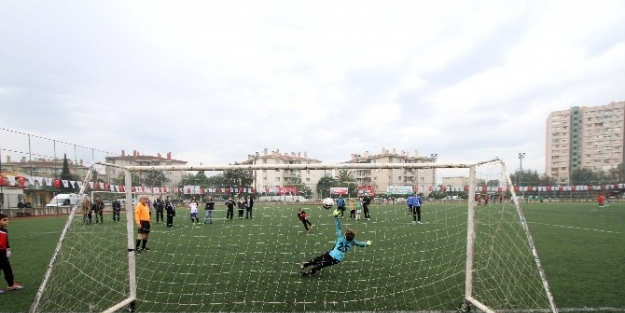 Amatör Spor Kulüpleri Karşıyaka’da Yarıştı