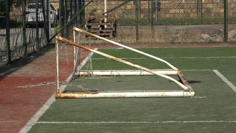 Halı sahadaki kale direği üzerine devrildi! 14 yaşındaki Eren yaşamını yitirdi