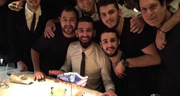 Arda Turan'a krampon pasta!