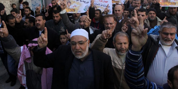 BM'ye yardım protestosu