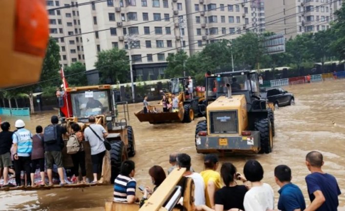 Çin'deki selde can kaybı 32'ye yükseldi