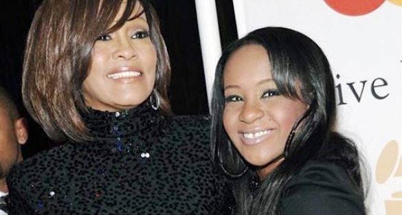 Whitney Hauston'un kızı küvette baygın bulundu