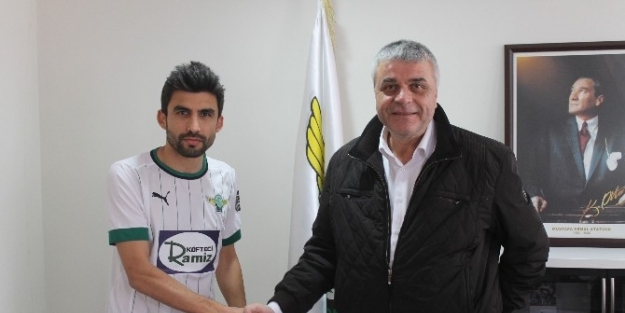 AKHİSAR BELEDİYESPOR KORAY ARSLAN İLE ANLAŞTI