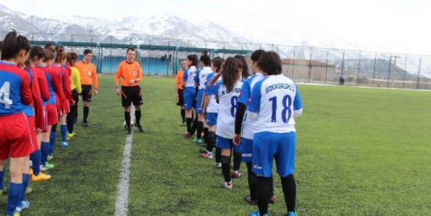 ERZİNCAN GENÇLER GÜCÜ SPOR SAHADA KENDİNİ KANITLADI