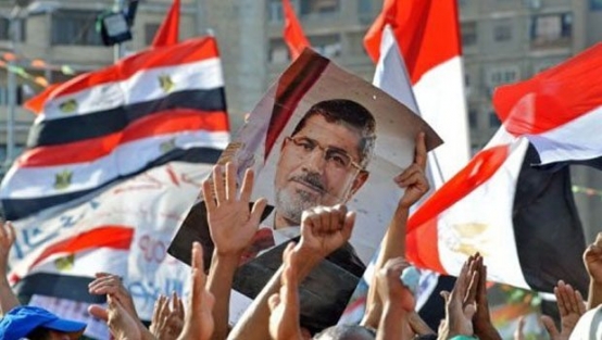 'Mısır'ı 11 Şubat'a kadar terk edin'