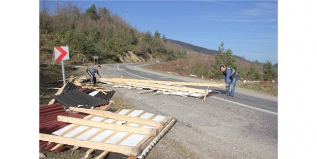 Lodosun ardından çatı telaşı başladı!