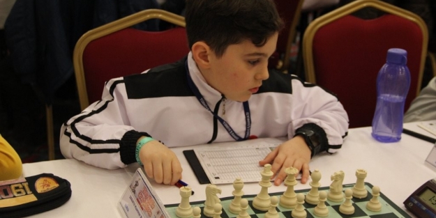 Bursa santrançta da adını duyurdu!