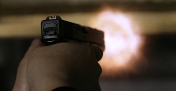 Bir grup gencin üzerine ateş açıldı! 1 ölü