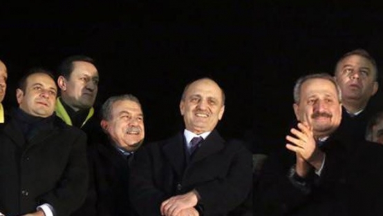 Eski Bakan siyaseti bırakıyor!