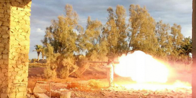 Suriye'de saldırı Irak'ta savunma