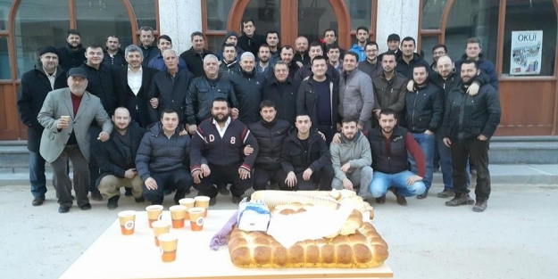 İznikli gençler sabah namazında buluştu