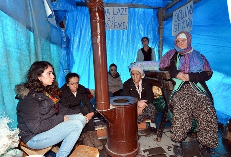 Açlık grevine devam ediyor