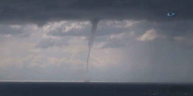 Akdeniz'de hortum dehşeti