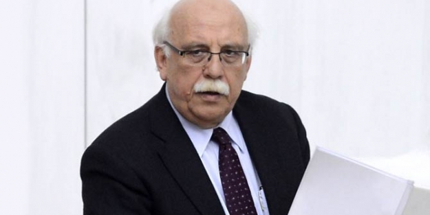 Bakan Avcı AKP'lilerden alkış istedi!