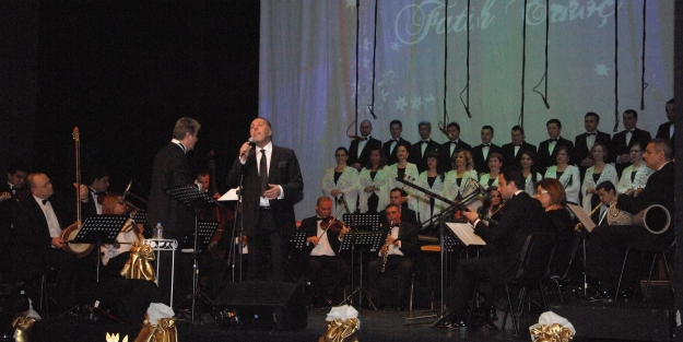 Fatih Erkoç Bursa'da konser verdi