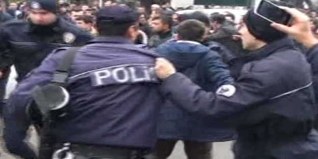 O polis görevden uzaklaştırıldı