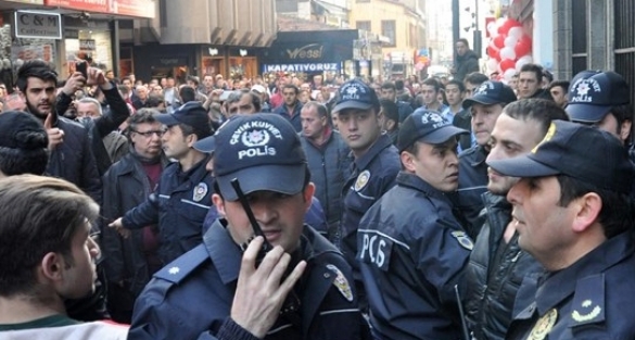 Trabzon'da Özgecan gerginliği!