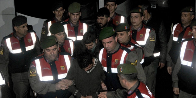 Katil zanlıları adliyeye getirildi!