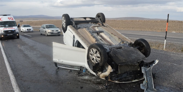 Karşı şeride geçerek takla attı!